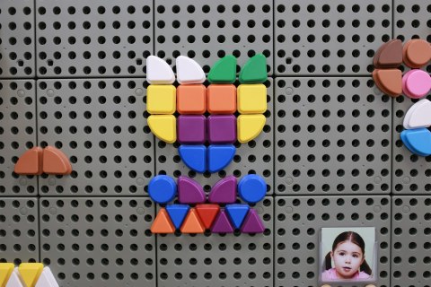 MASTERKIDZ Zestaw Kołeczki w kształcie figur geometrycznych 64szt do tablic STEM