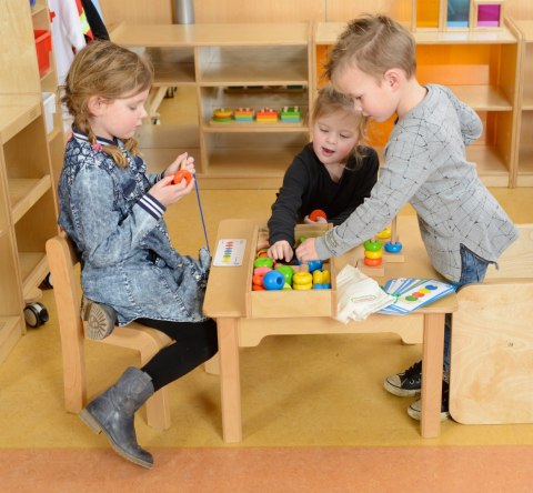 MASTERKIDZ Duża Drewniana Nawlekanka Sznurowanka Karty w pudełku Montessori