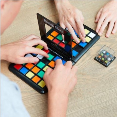 Gra strategiczna Rubiks Race