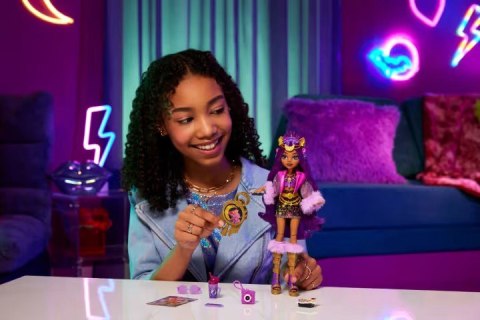 *Monster High Clawdeen