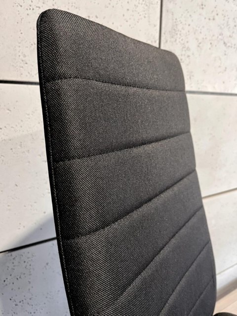 Krzesła tapicerowane zestaw 4 VALVA LINE FABRIC BLACK