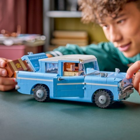 Klocki Harry Potter 76470 Zaczarowany latający Ford Anglia