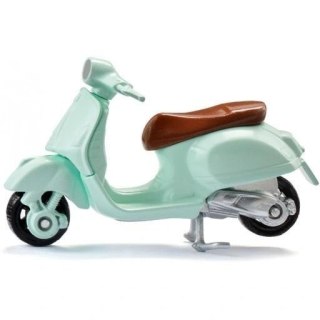 Siku 12 - Vespa 125 GTS Super
